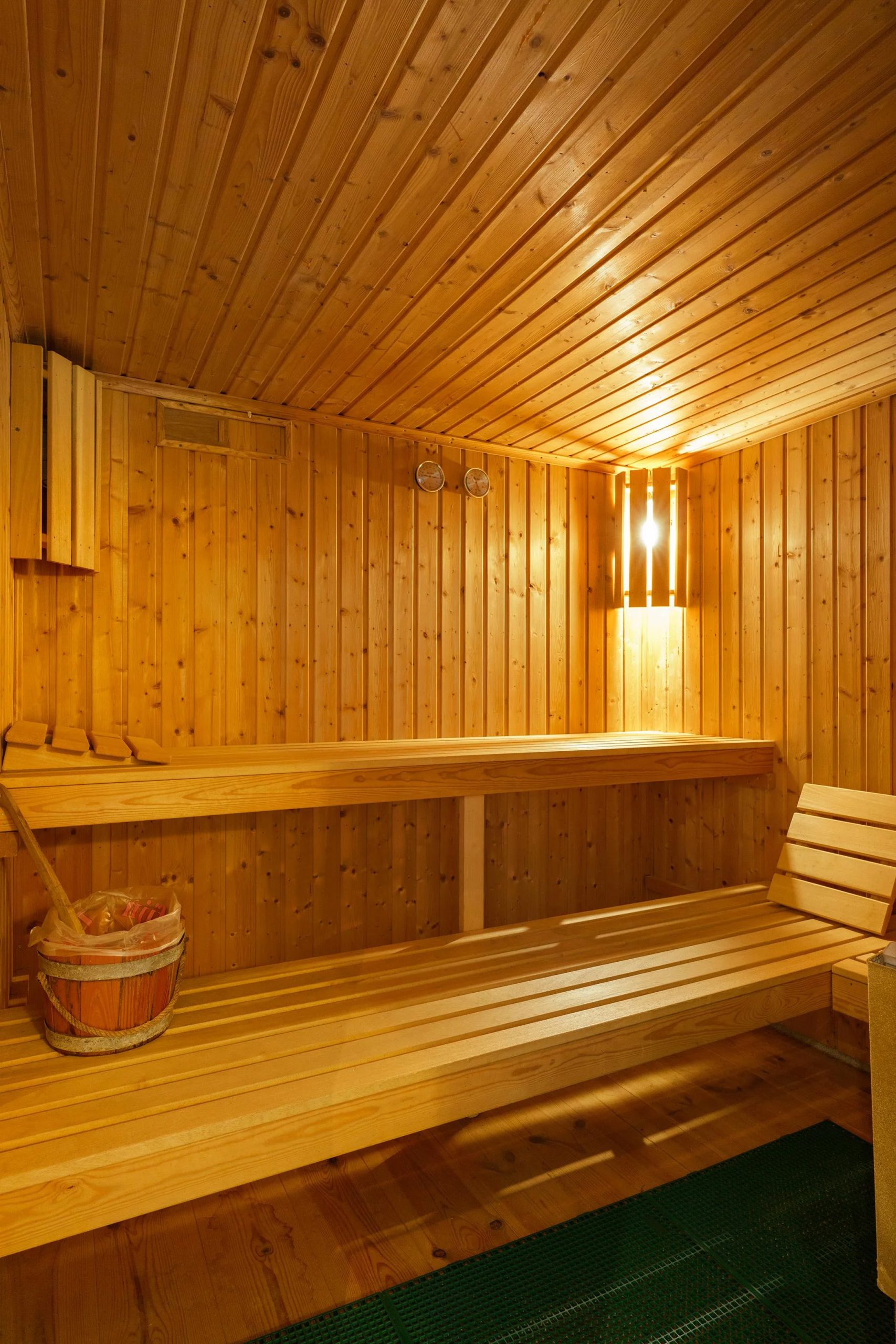 RHDI - sauna & spa 1